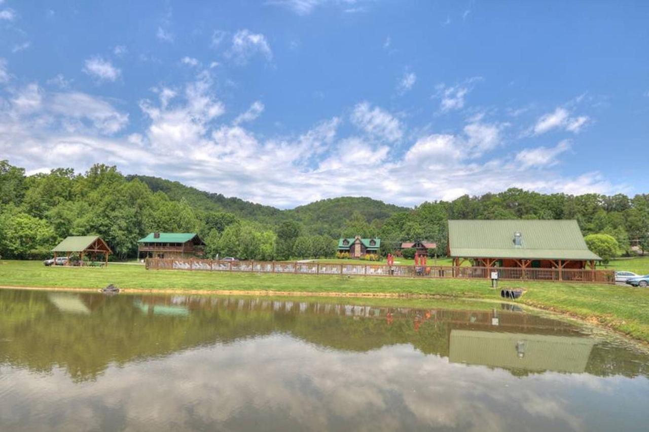 Misty Mountain Retreat Villa Sevierville Exterior foto